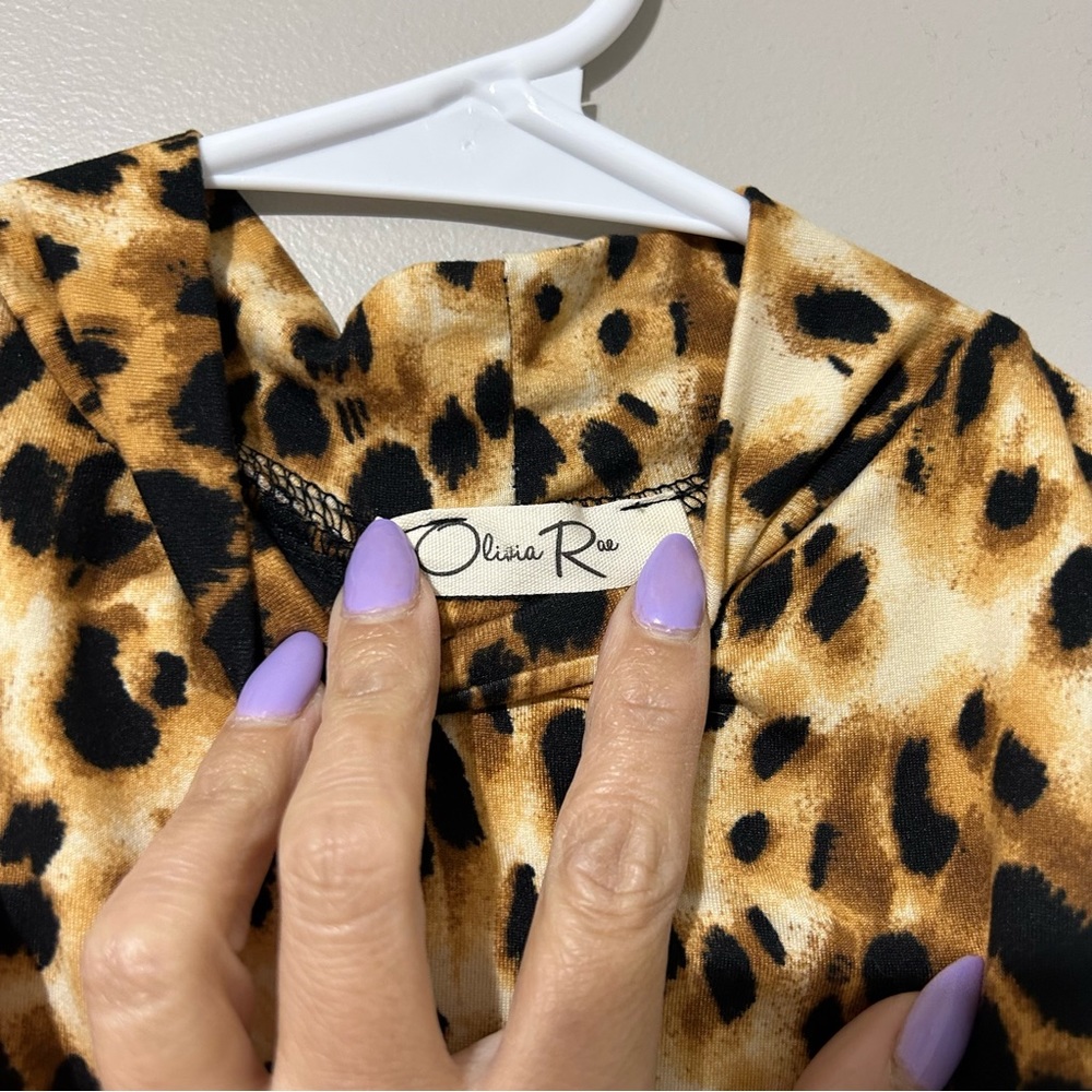 Women’s Leopard Print Mock Turtle Neck Top Small